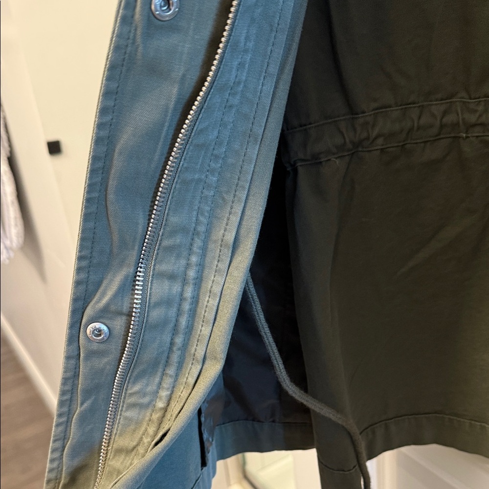 Like New! Old Navy Utility Jacket in Olive Green women 2X - Picture 8 of 8